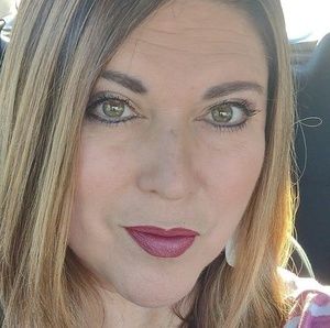 Meet your Posher, Lori